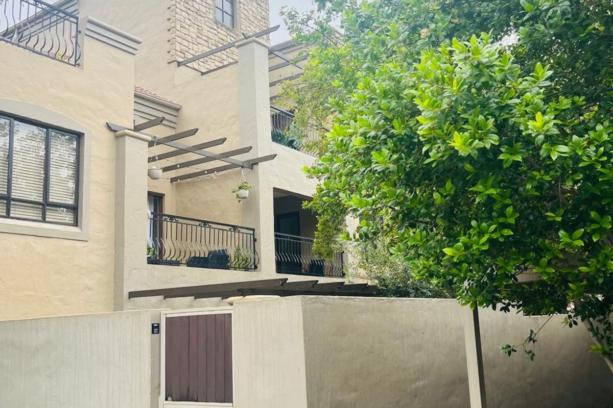 One Bedroom Apartment to rent in Lonehill, Sandton - Photo 2