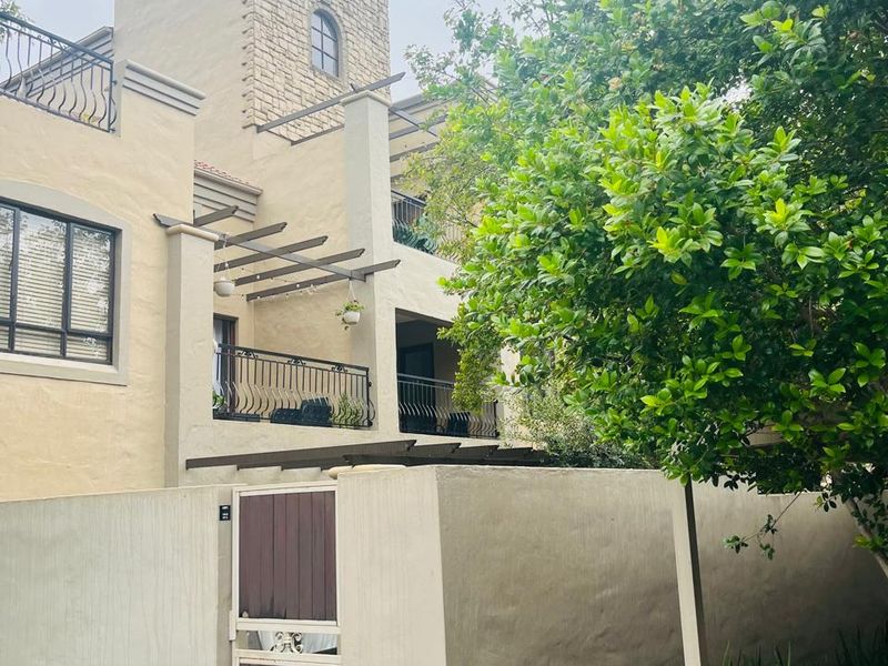 One Bedroom Apartment to rent in Lonehill, Sandton - Photo 2