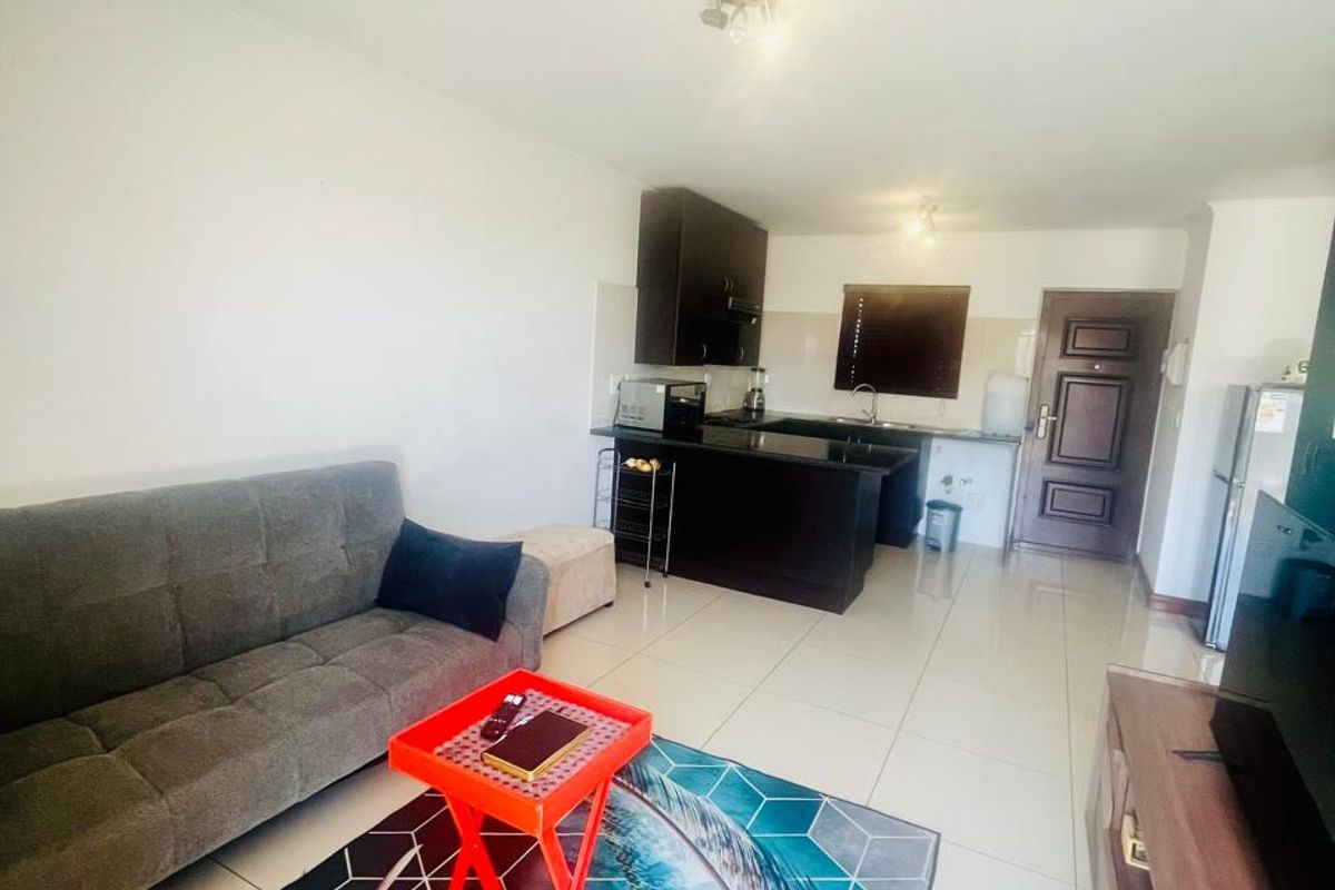 One bedroom top floor apartment for rent in Carlswald, Midrand - Photo 2