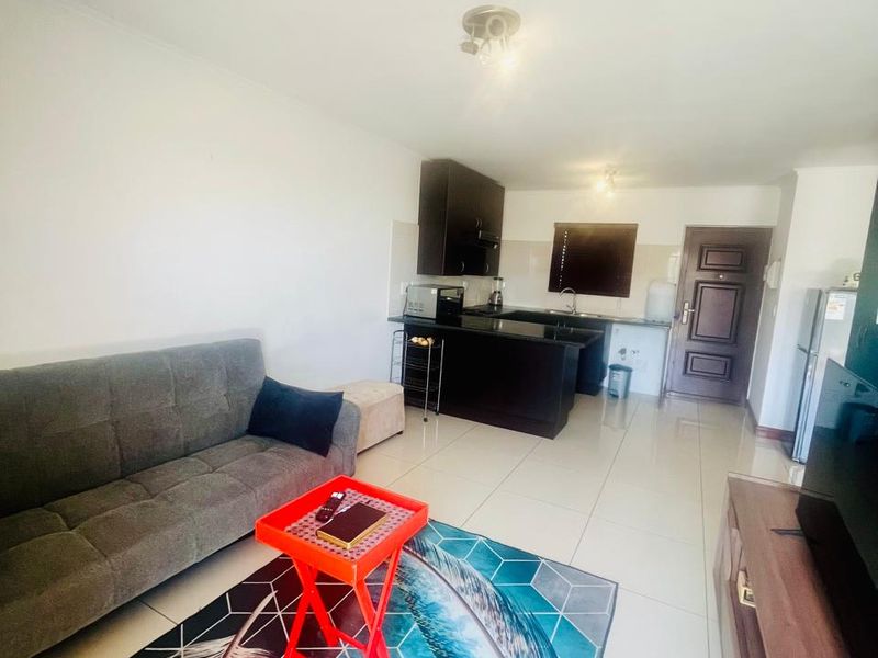 One bedroom top floor apartment for rent in Carlswald, Midrand - Photo 2