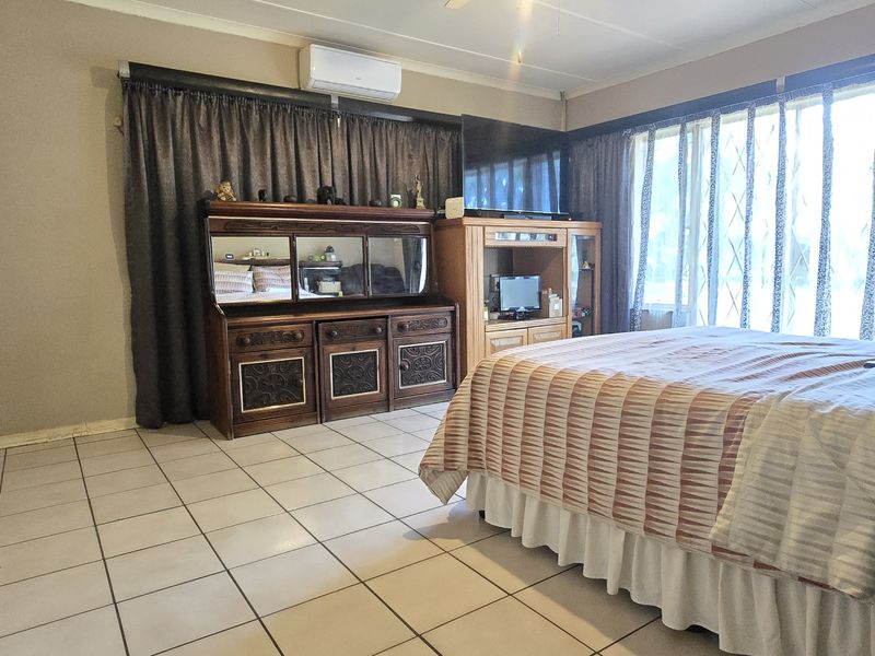 An Address of Scale, Privacy and Possibility in the heart of Lincoln Meade!!! - Photo 8