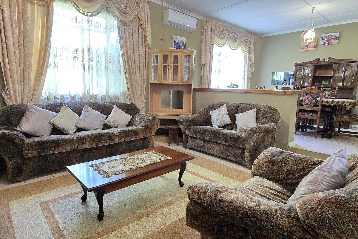 An Address of Scale, Privacy and Possibility in the heart of Lincoln Meade!!! - Photo 3