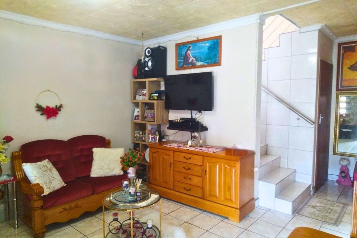 Begin Your Homeownership Journey with This 3 Bedroom Home in Bombay Heights!!! - Photo 4