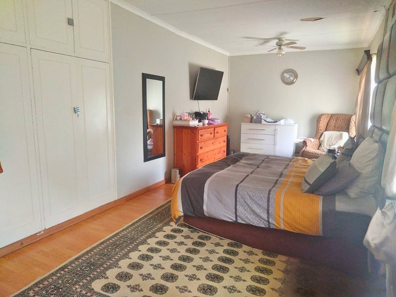 Space, Privacy & Effortless Living in a Leafy Setting, in Richmond!!! - Photo 8