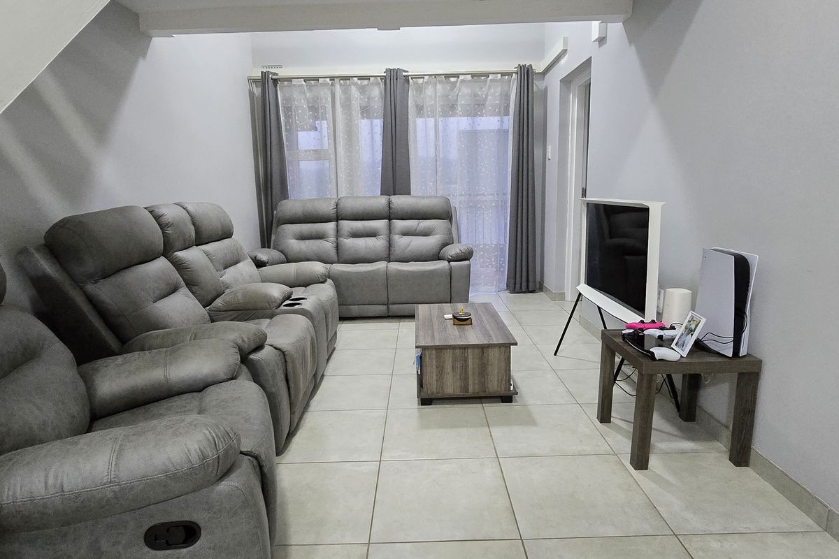 Two Bedroom Haven in Chase Valley, Pietermaritzburg – Secure, Stylish, Well Positioned!!! - Photo 4