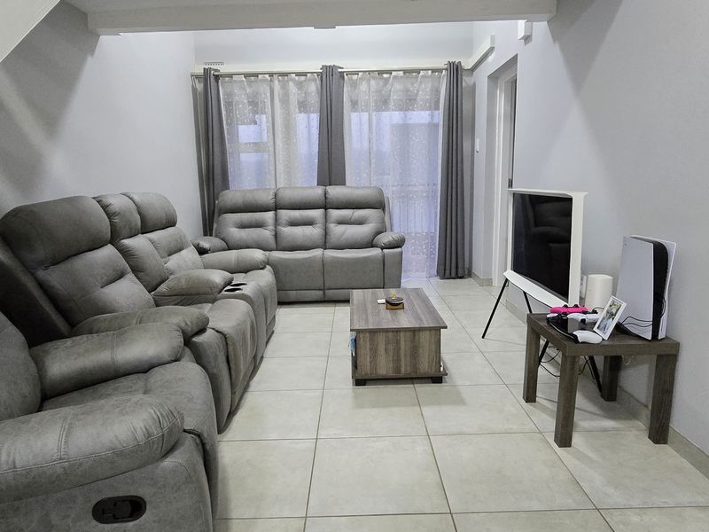 Two Bedroom Haven in Chase Valley, Pietermaritzburg – Secure, Stylish, Well Positioned!!! - Photo 4