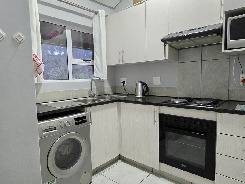 Two Bedroom Haven in Chase Valley, Pietermaritzburg – Secure, Stylish, Well Positioned!!! - Photo 2