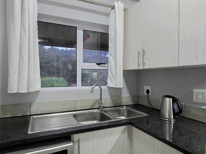 Two Bedroom Haven in Chase Valley, Pietermaritzburg – Secure, Stylish, Well Positioned!!! - Photo 3