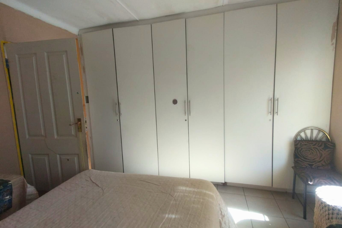 Dual Living Home in the Heart of Northdale!!! - Photo 5