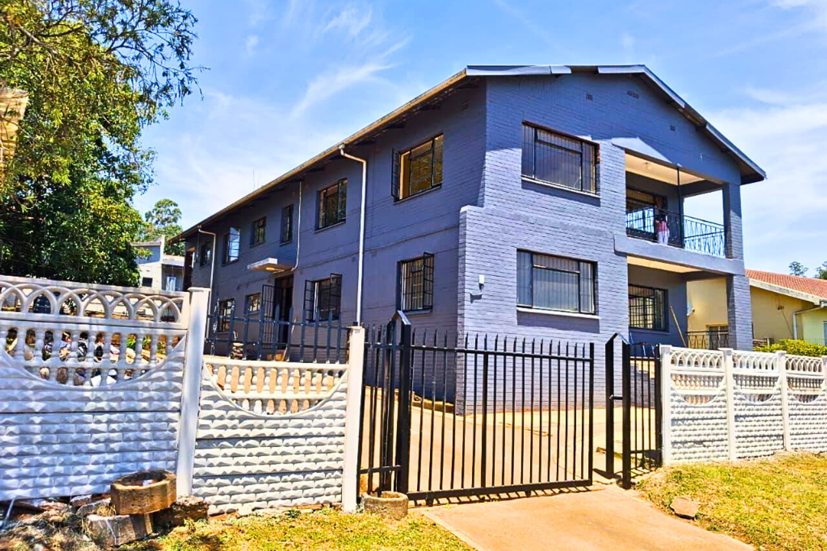 Nine Bedroom Apartment, High Yield Multi Unit Investment with Proven Appeal!!! - Photo 2