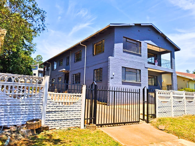 Nine Bedroom Apartment, High Yield Multi Unit Investment with Proven Appeal!!! - Photo 2