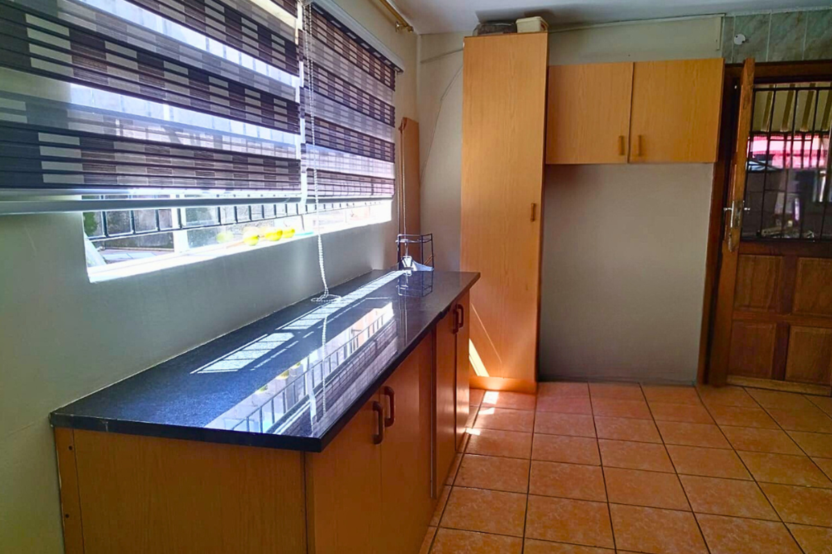 Elevated Living in the Heart of Woodlands!!! - Photo 3