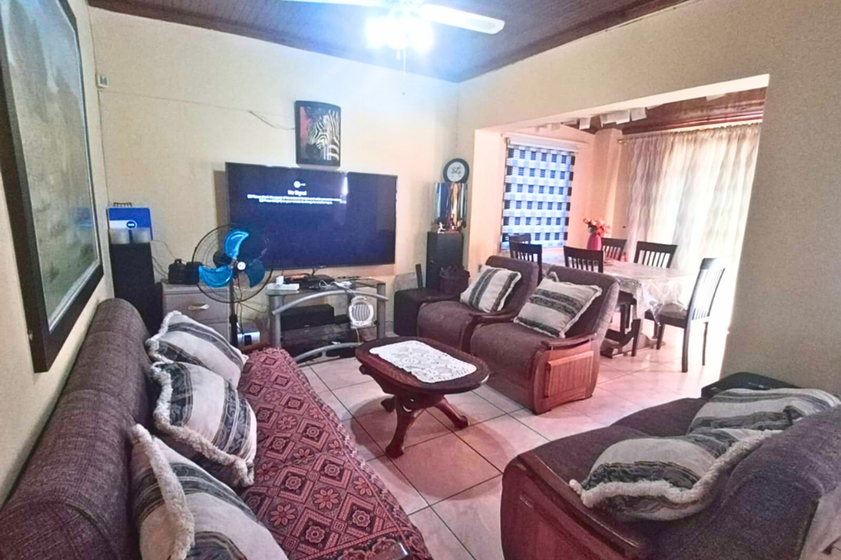 Elevated Living in the Heart of Woodlands!!! - Photo 5