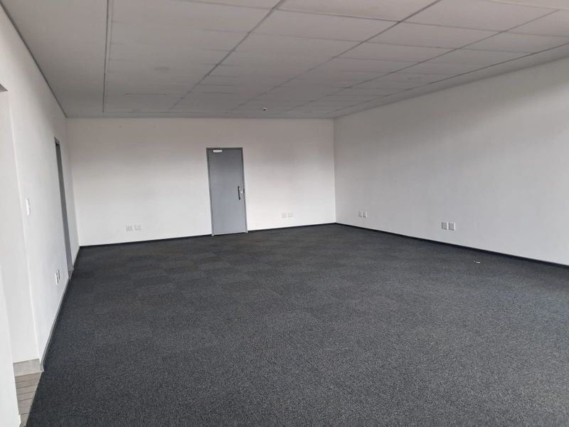 1227m2 Warehouse available in Irene - Photo 4