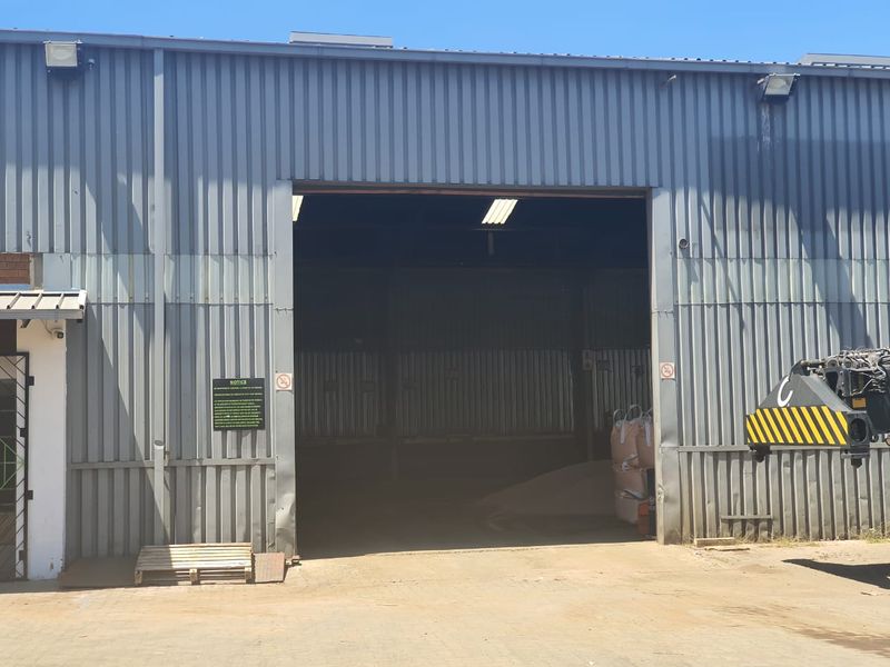 400m2 Warehouse TO LET in Clayville - Industrial 2 - Photo 2