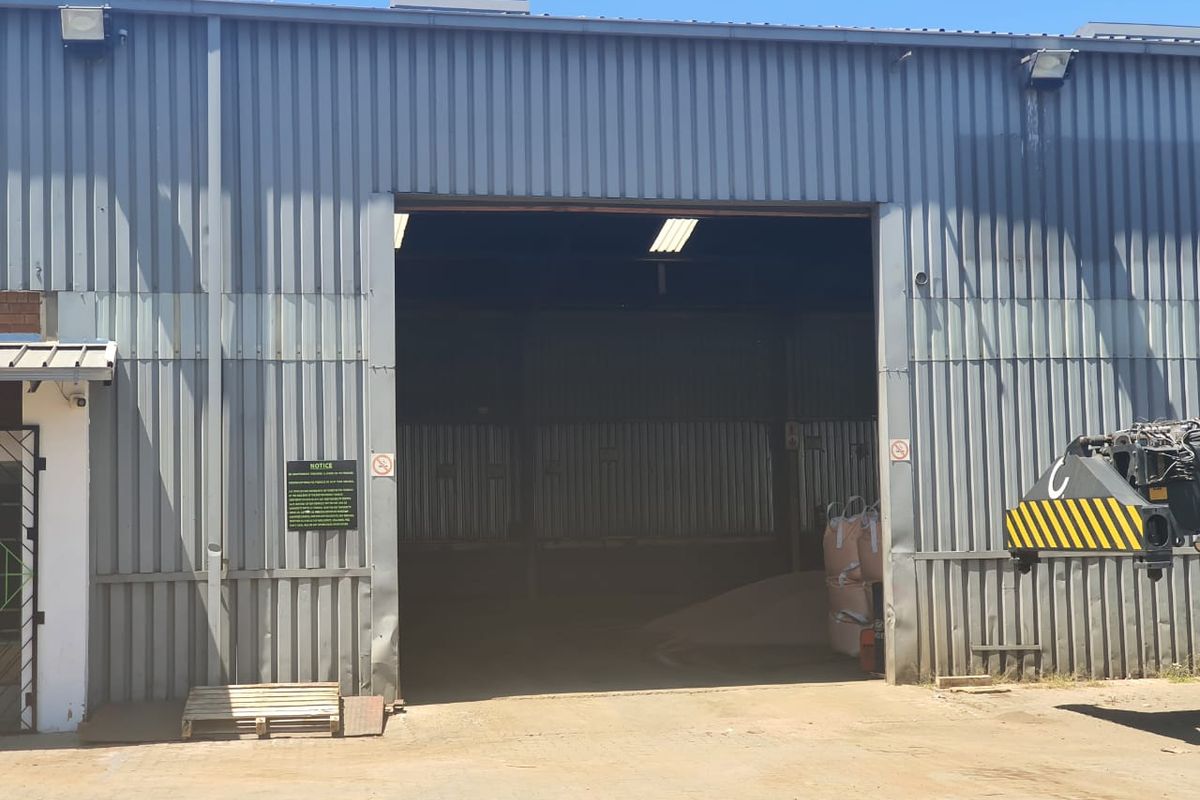 400m2 Warehouse TO LET in Clayville - Industrial 2 - Photo 2