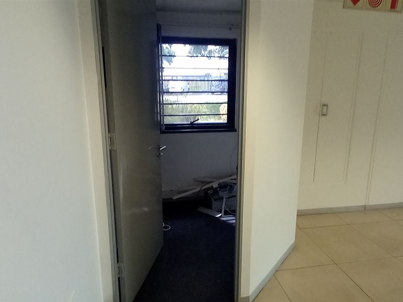 Office Space to Let Randjespark Midrand - Photo 9
