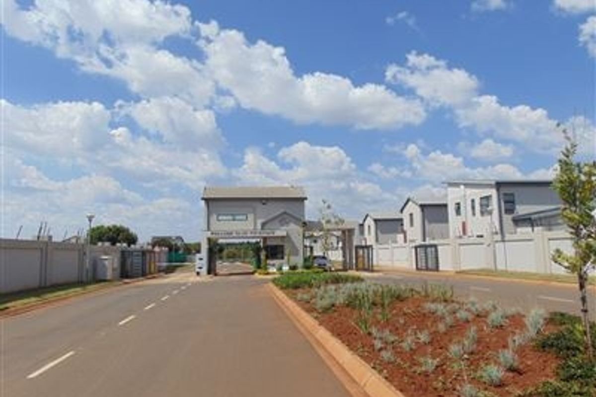 Vacant land in Du Vin estate - Photo 5