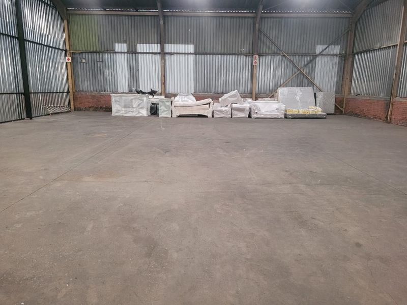 2000m2 Warehouse TO LET in Clayville - Industrial 2 - Photo 7