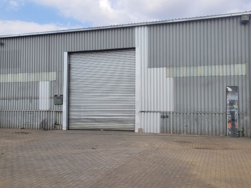 2000m2 Warehouse TO LET in Clayville - Industrial 2 - Photo 4
