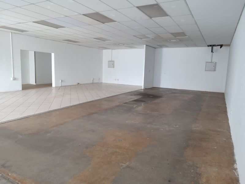 300m2 Retail space TO LET in Waterkloof Ridge - Photo 1
