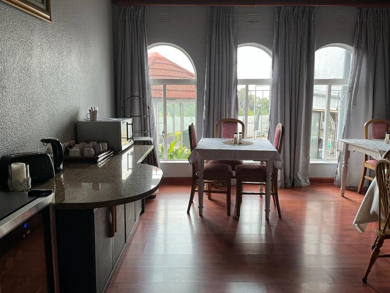 Enormous Home For Sale - Photo 4