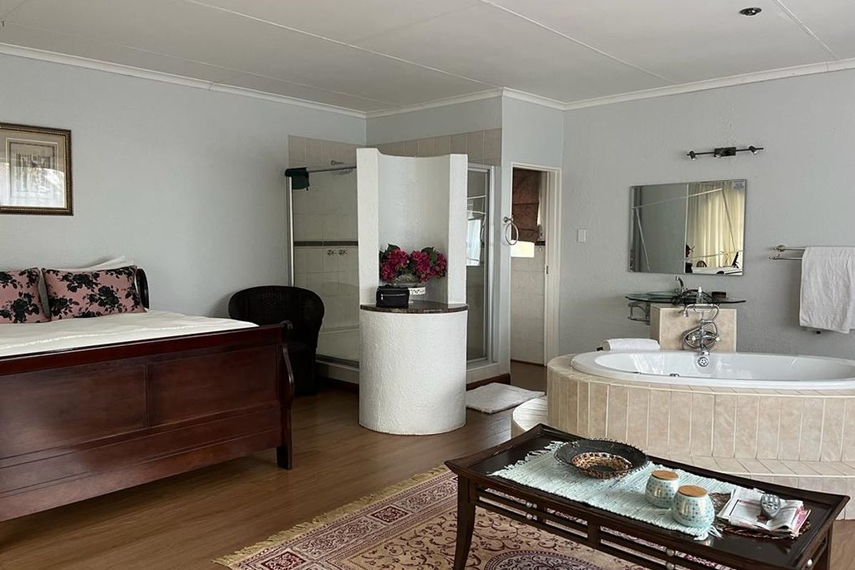 Enormous Home For Sale - Photo 5