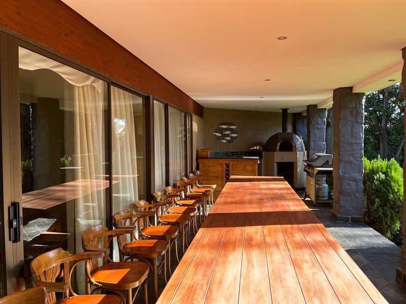 The Perfect Setting in an established suburb - Photo 9