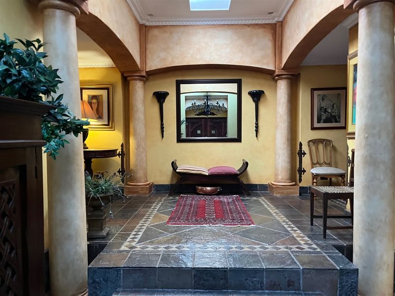 The Perfect Setting in an established suburb - Photo 3