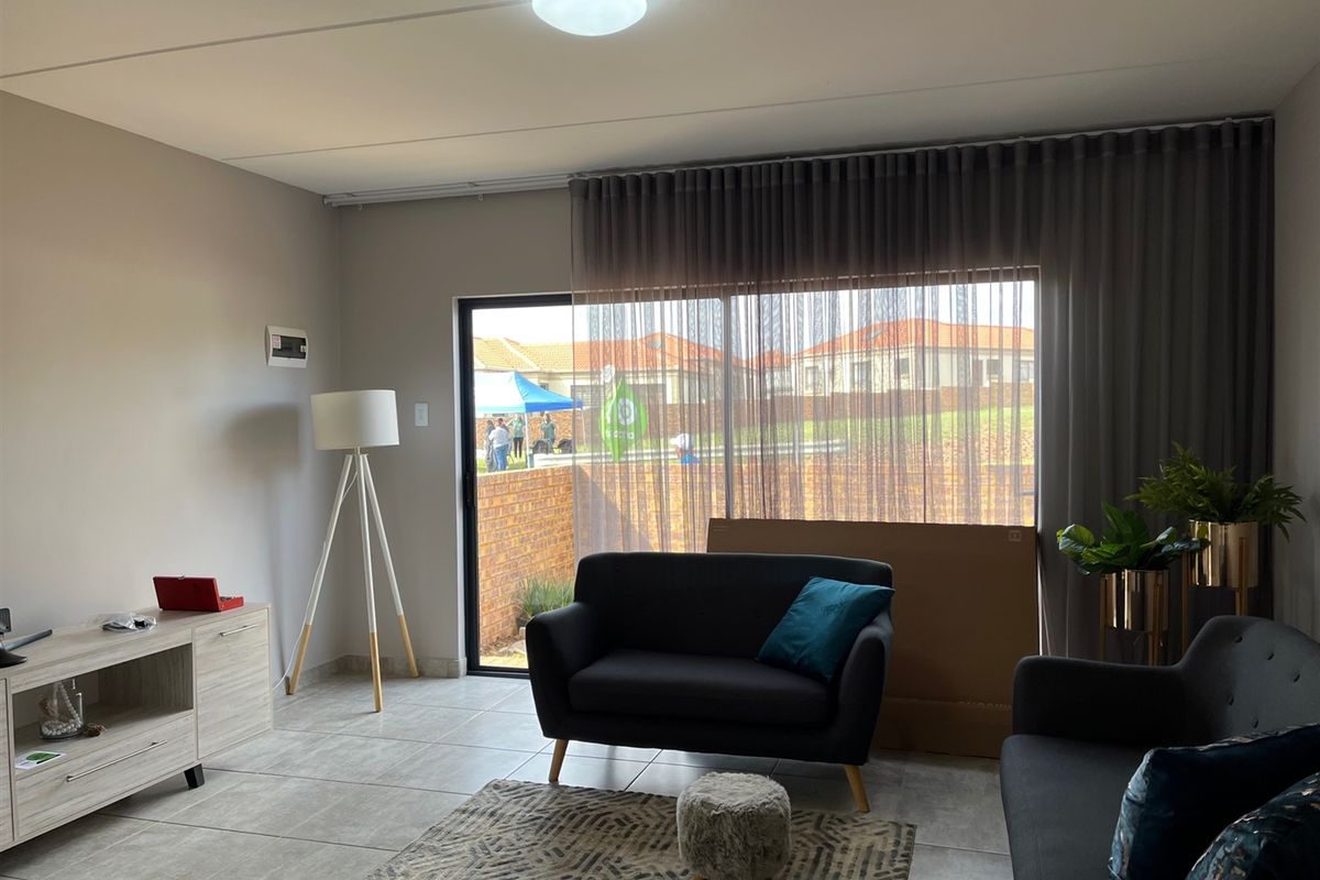 Modern Development in Secure Estate - Photo 2