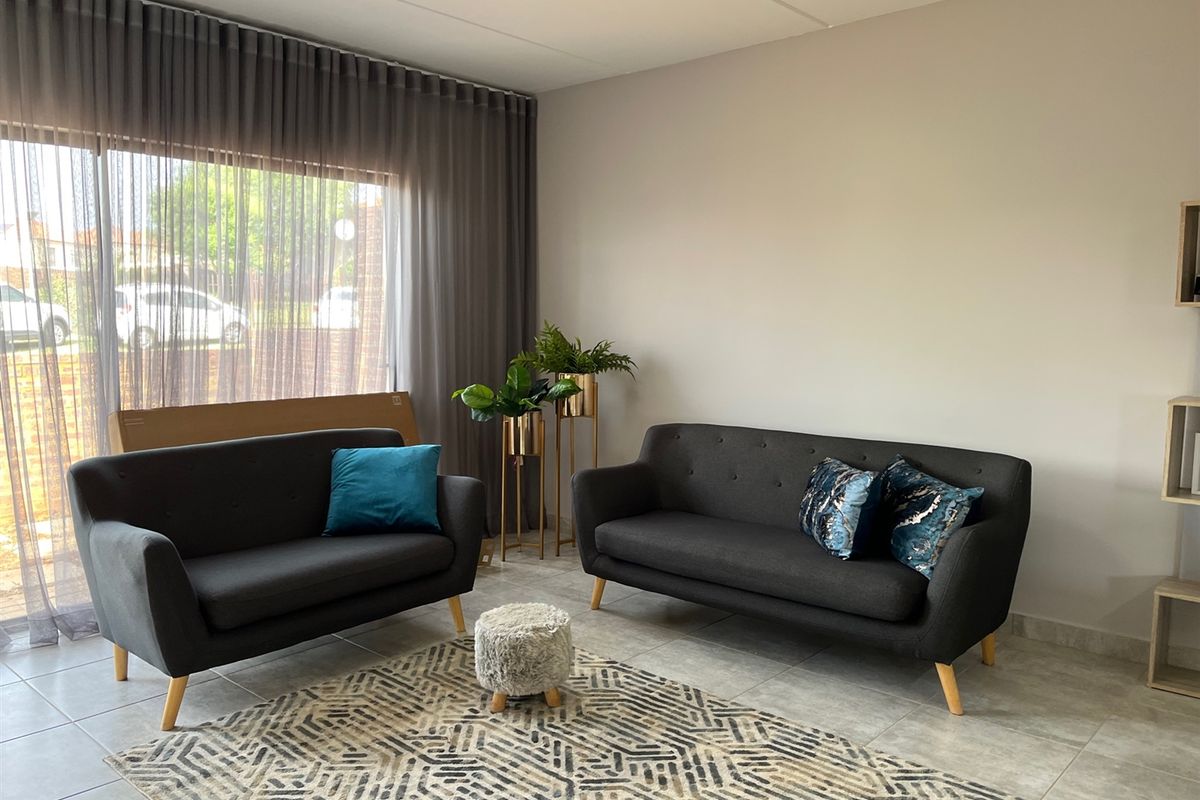 Modern Development in Secure Estate - Photo 3