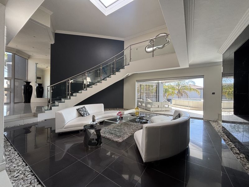 Back on the Market - Home with Extraordinary Views - Photo 6