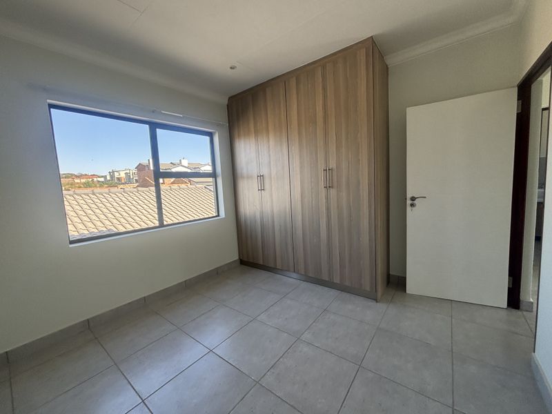 Sunset Boulevard - New Look - Photo 8