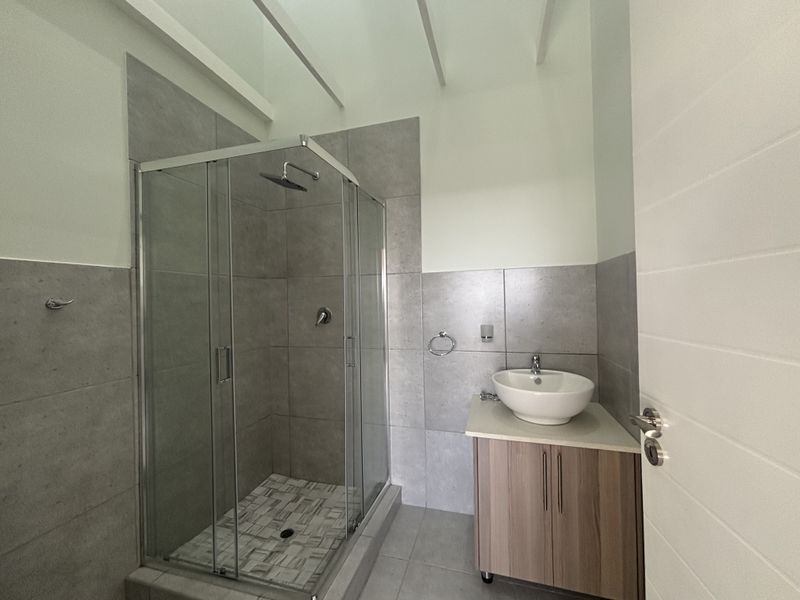 Sunset Boulevard - New Look - Photo 6