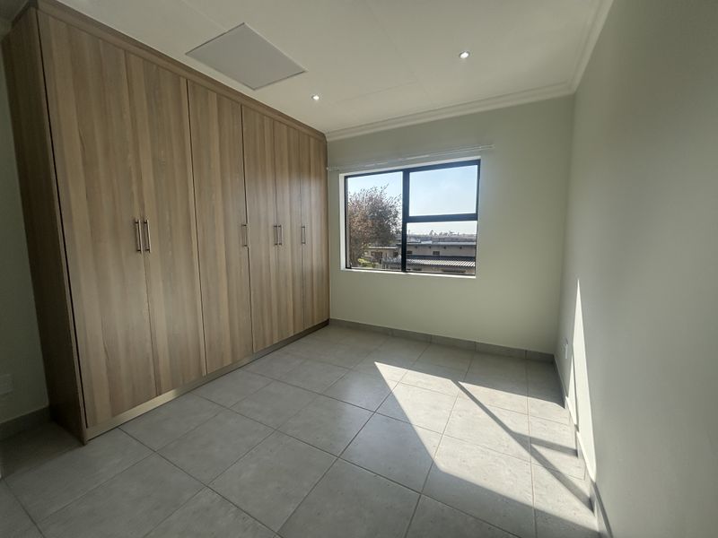 Sunset Boulevard - New Look - Photo 5