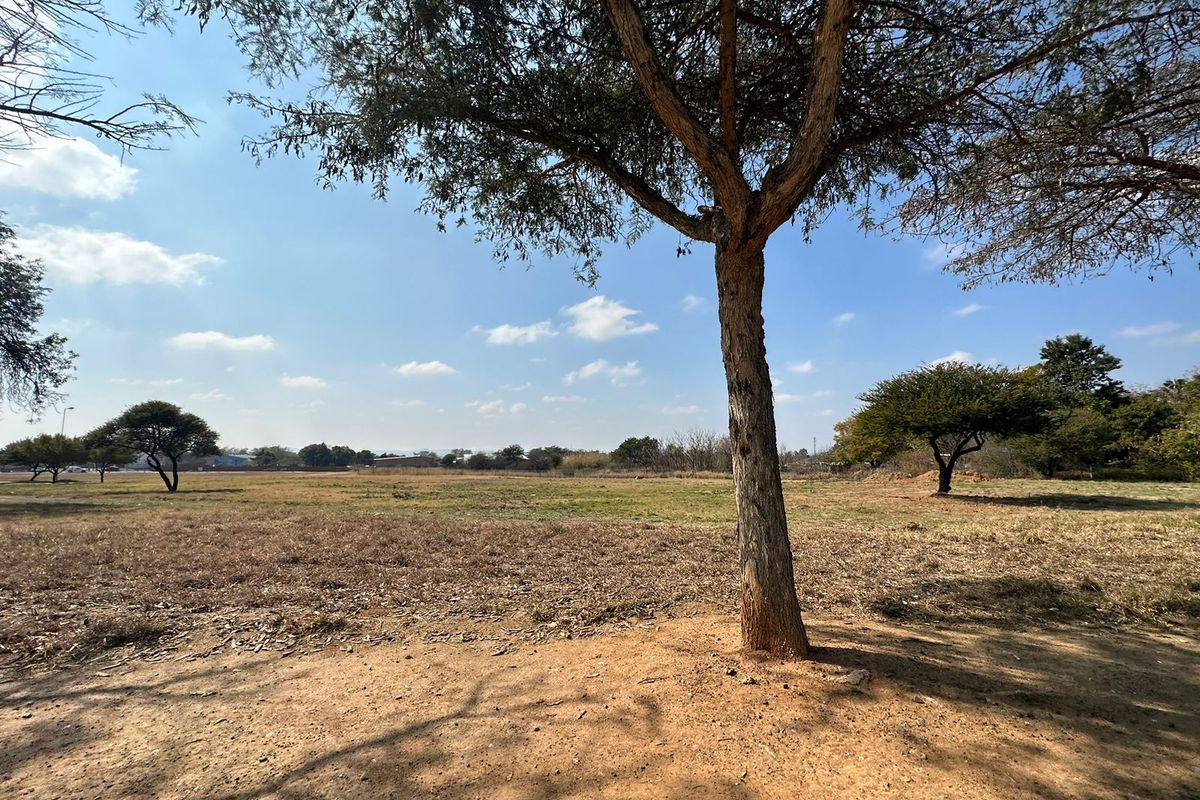 Prime Development Opportunity – 7,258 Hectares with Huge Potential - Photo 4