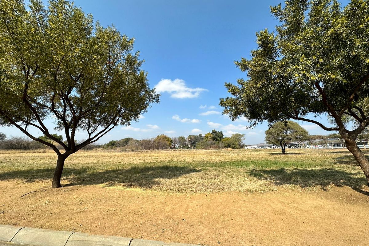 Prime Development Opportunity – 7,258 Hectares with Huge Potential - Photo 3