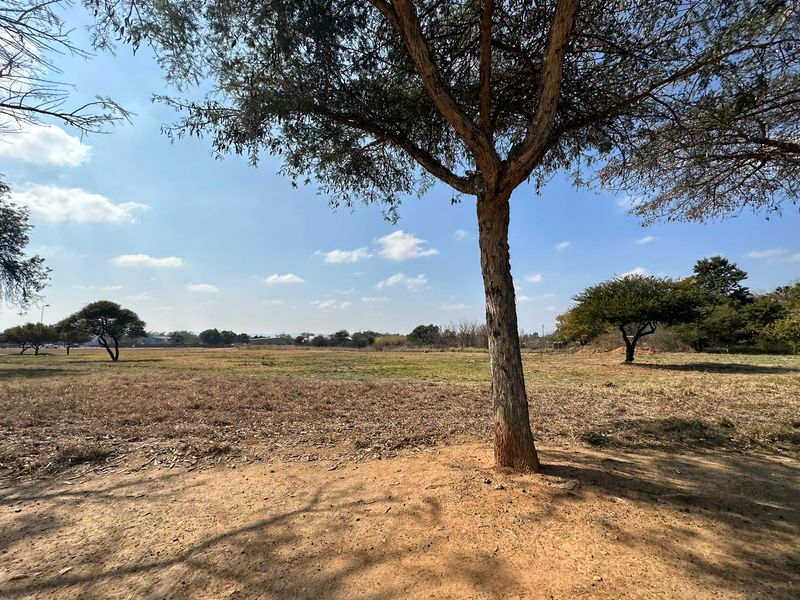 Prime Development Opportunity – 7,258 Hectares with Huge Potential - Photo 4