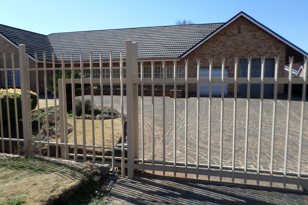 Bigger is Better! - Photo 5