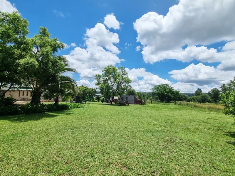 Excellent Value for Money - Swartruggens - Charming 4-Bedroom Home with Exceptional Potential - Photo 10