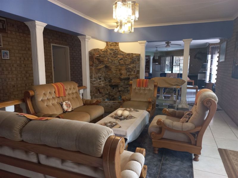 Spacious family home in Cashan - Photo 9