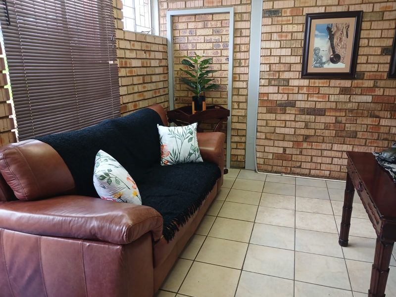 Ideal workshop and office Space - Photo 4