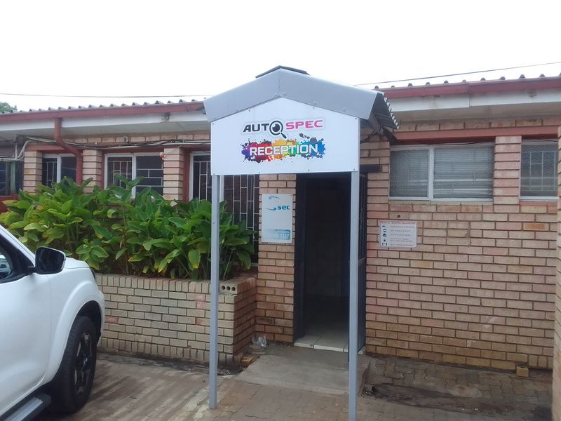 Ideal workshop and office Space - Photo 2