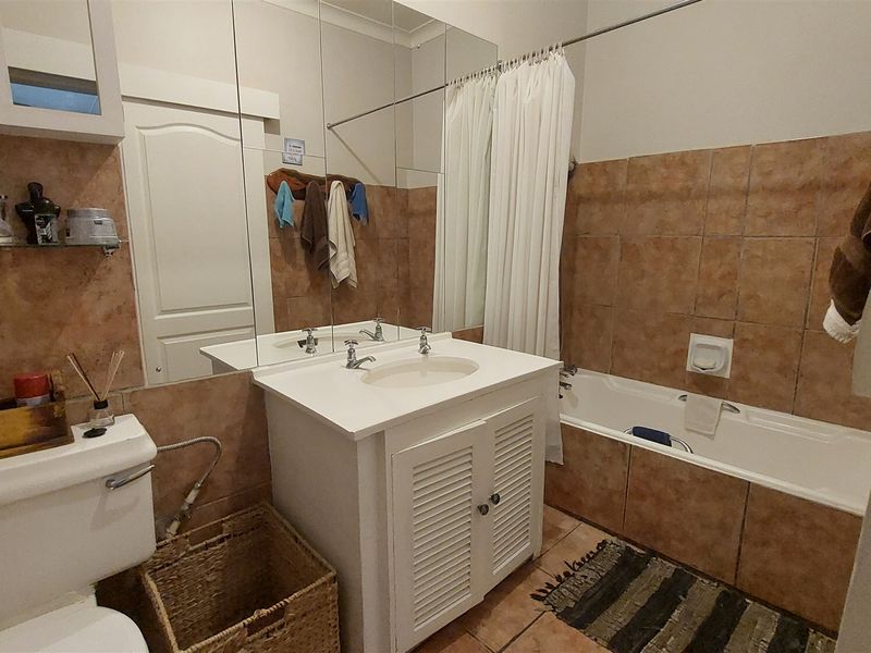 Big Family Home!! - Photo 6