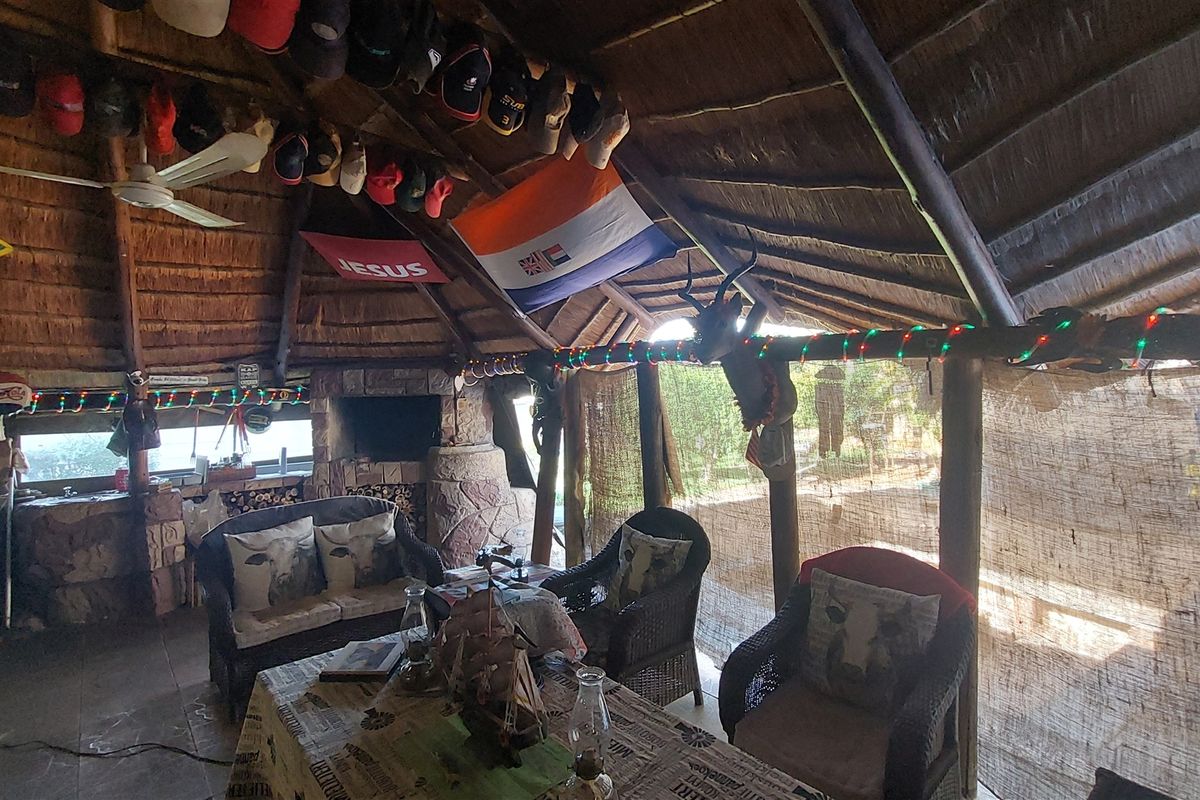 Big Family Home!! - Photo 4