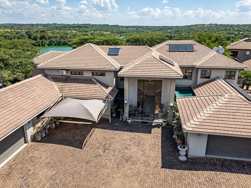 Executive Waterfront home with Two granny flats for sale - Photo 2