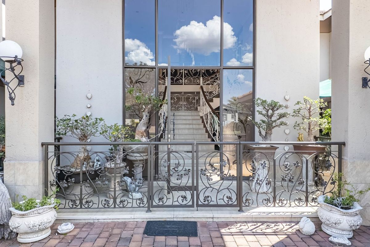 Executive Waterfront home with Two granny flats for sale - Photo 5