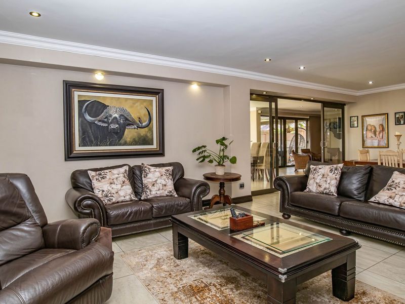 Executive Waterfront home with Two granny flats for sale - Photo 10