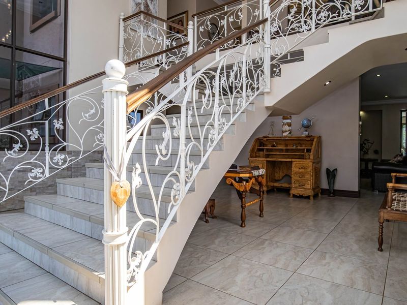 Executive Waterfront home with Two granny flats for sale - Photo 6