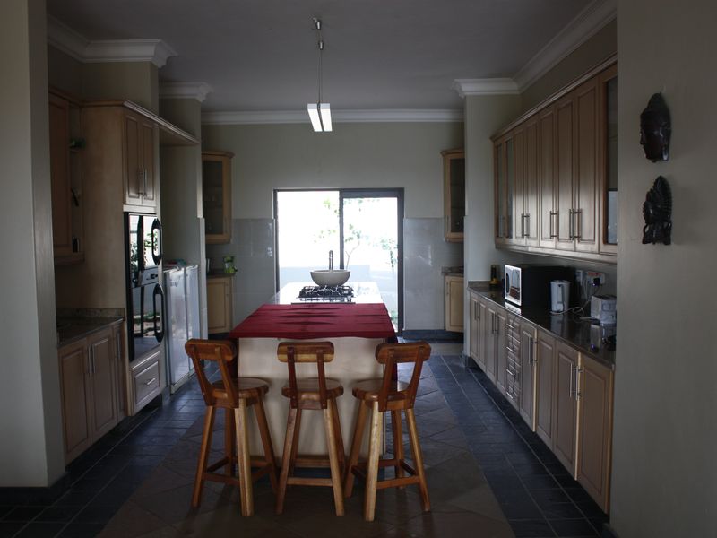 Executive family home for sale - Photo 8